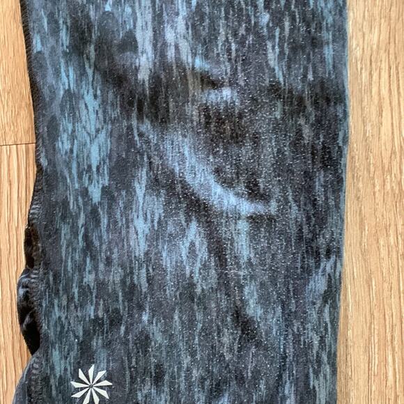 Athleta Relay Capri Leggings Black & Blue Size XS Mid Rise - Picture 3 of 10